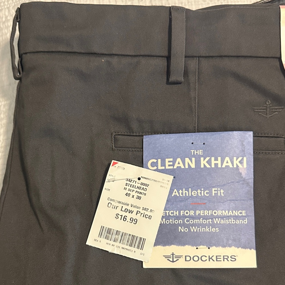 Dockers Men's Dark Gray Clean Khaki Pants